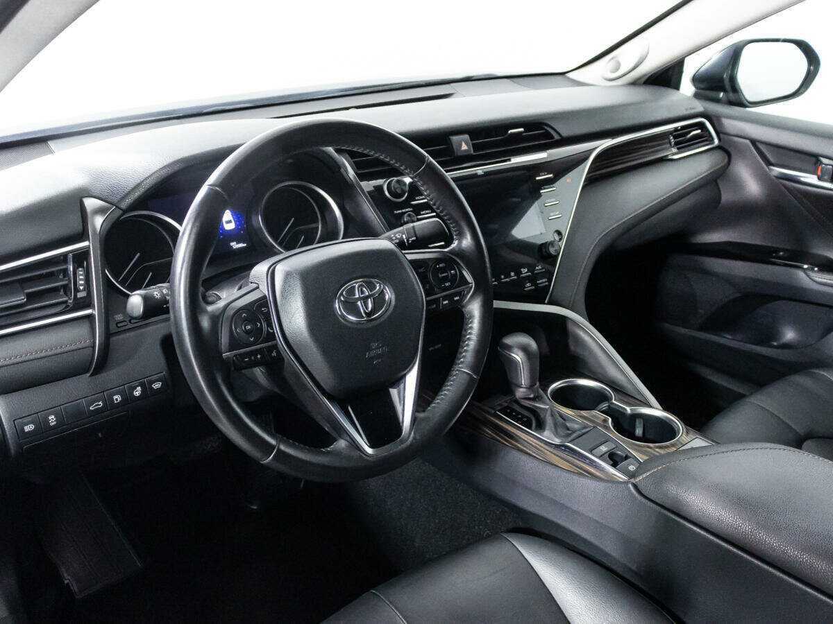 Купить Toyota Camry с пробегом. Фото: #10