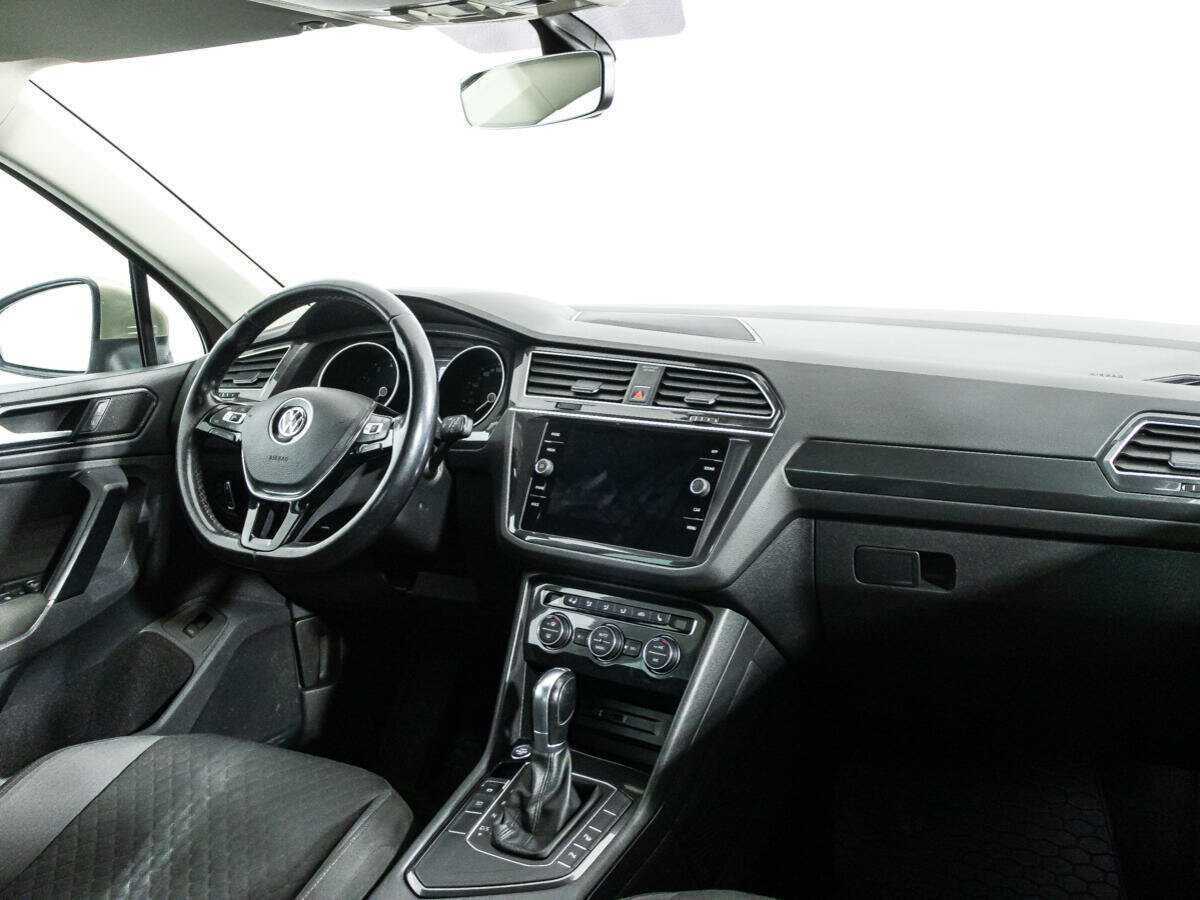 Купить Volkswagen Tiguan с пробегом. Фото: #8