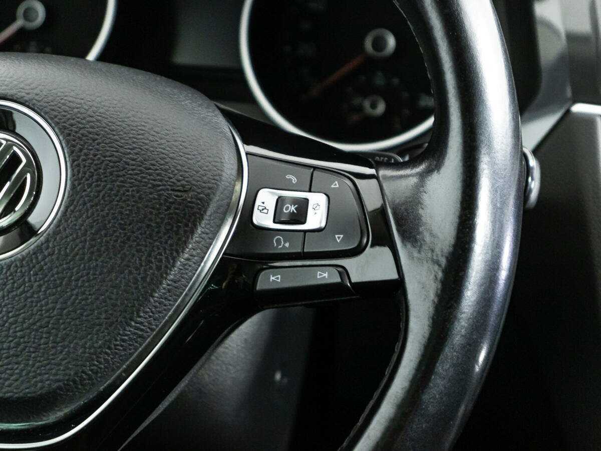 Купить Volkswagen Tiguan с пробегом. Фото: #19