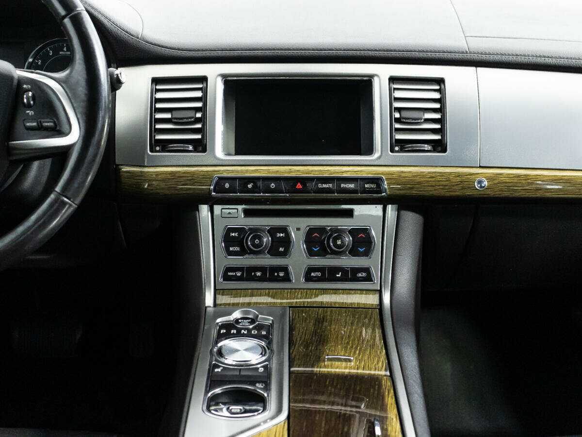 Купить Jaguar XF с пробегом. Фото: #13