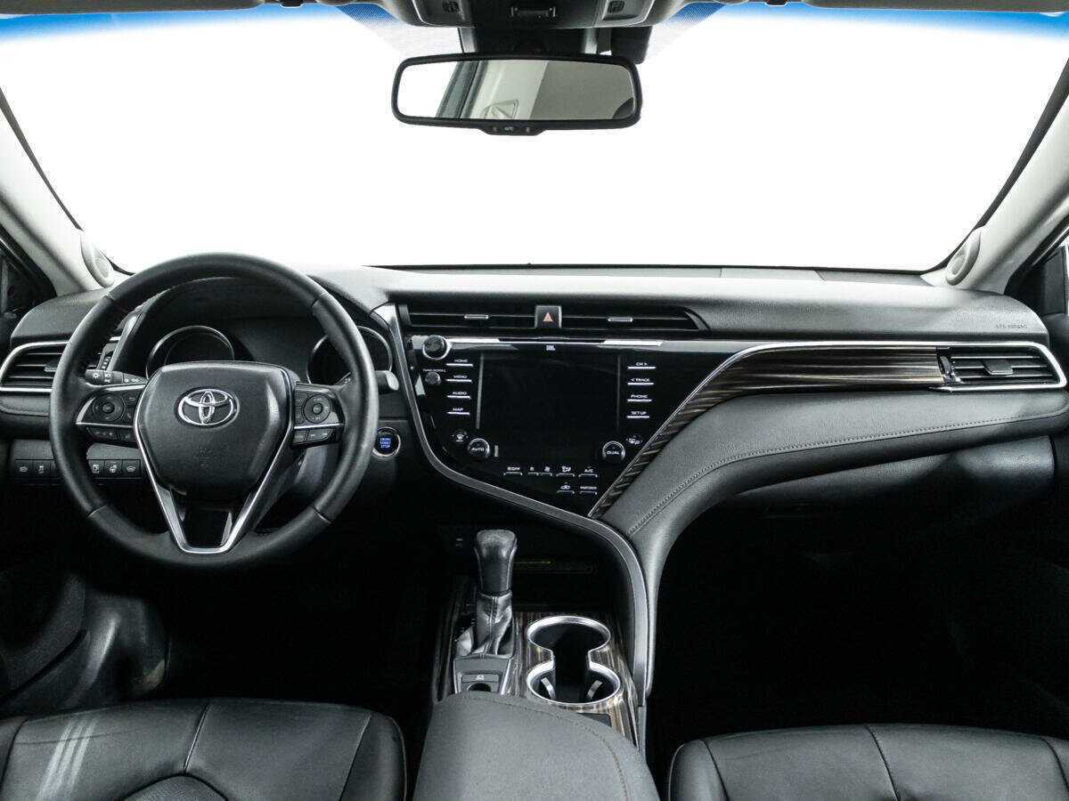 Купить Toyota Camry с пробегом. Фото: #12