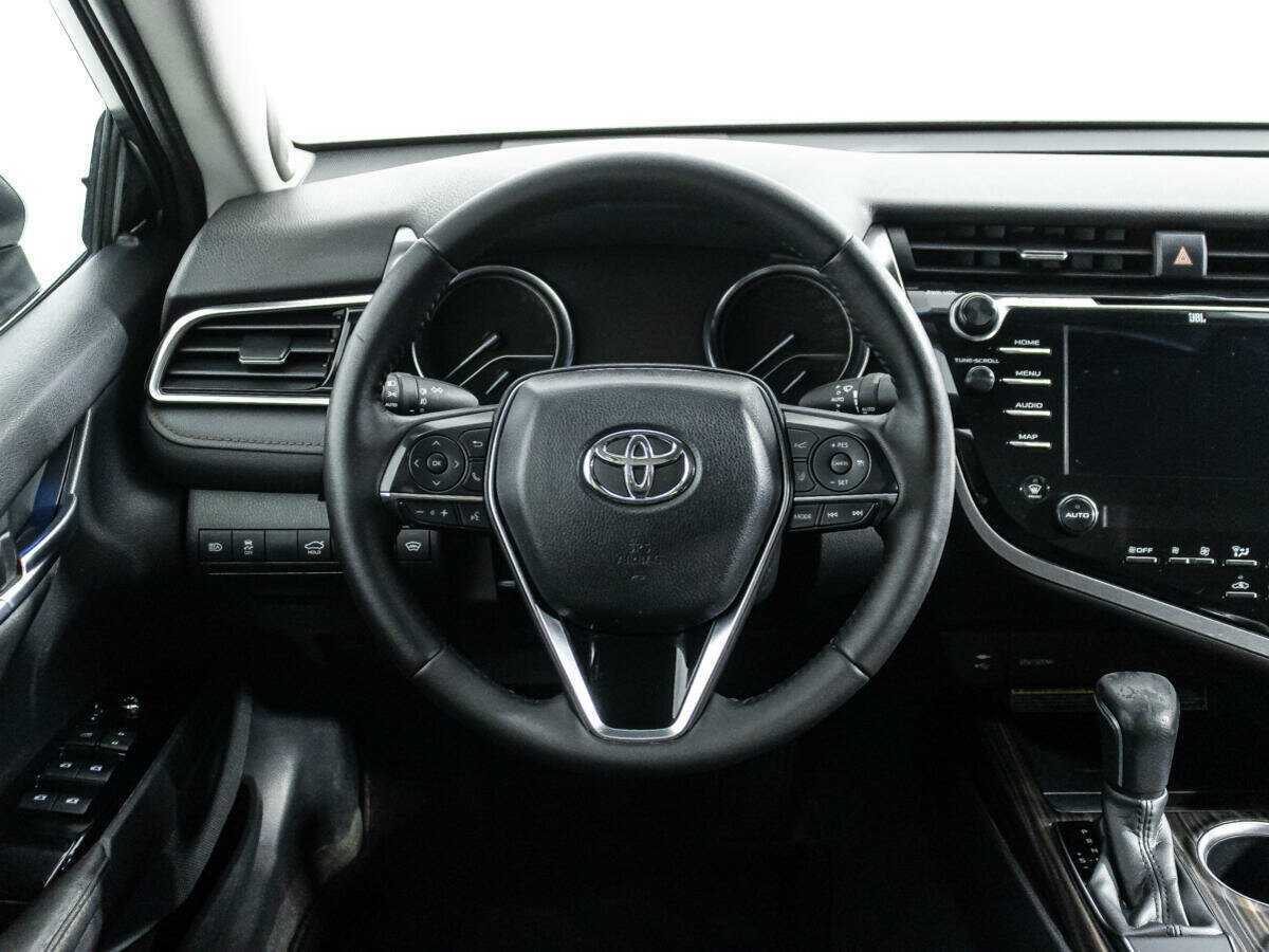 Купить Toyota Camry с пробегом. Фото: #17