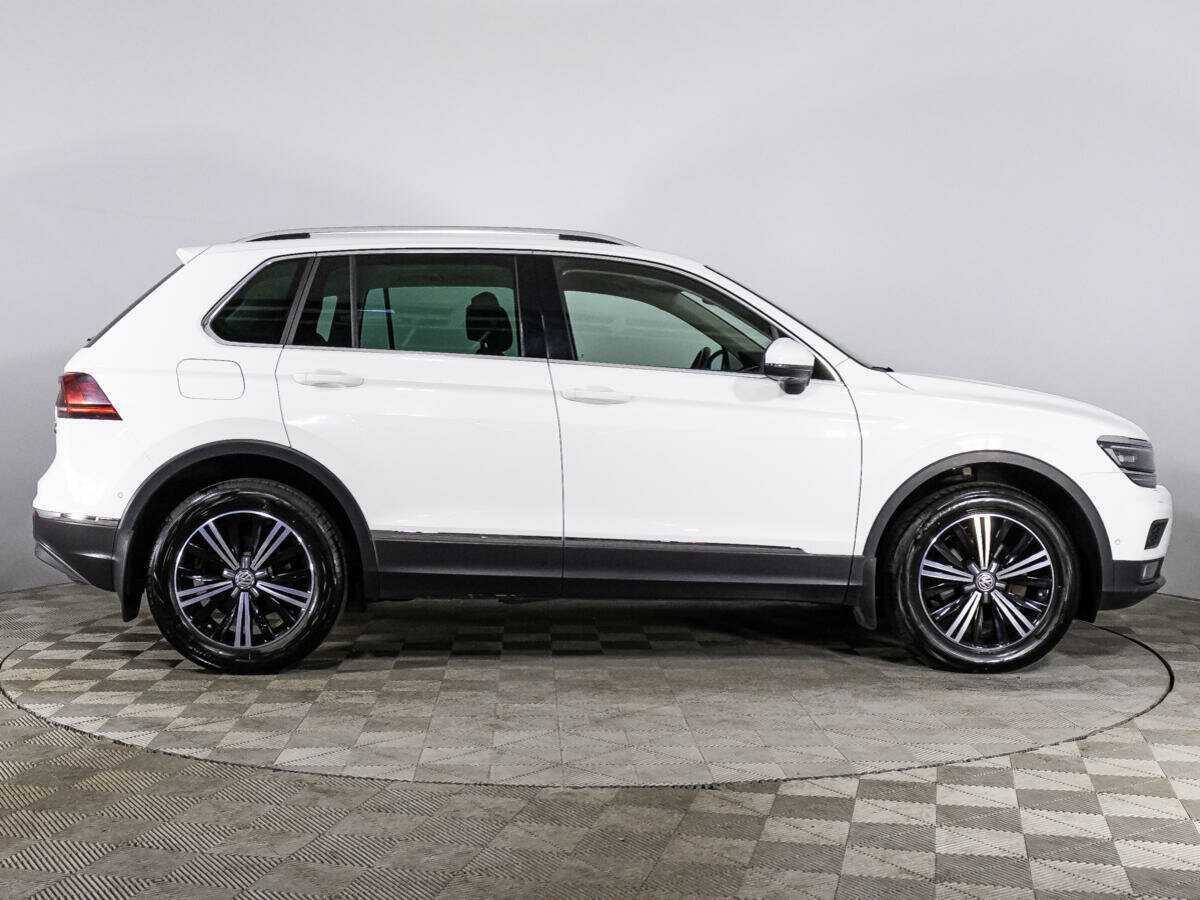 Купить Volkswagen Tiguan с пробегом. Фото: #3