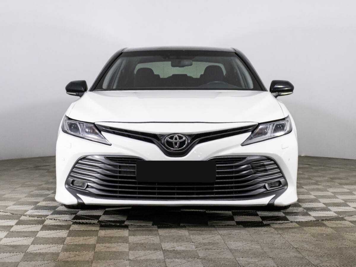 Купить Toyota Camry с пробегом. Фото: #1