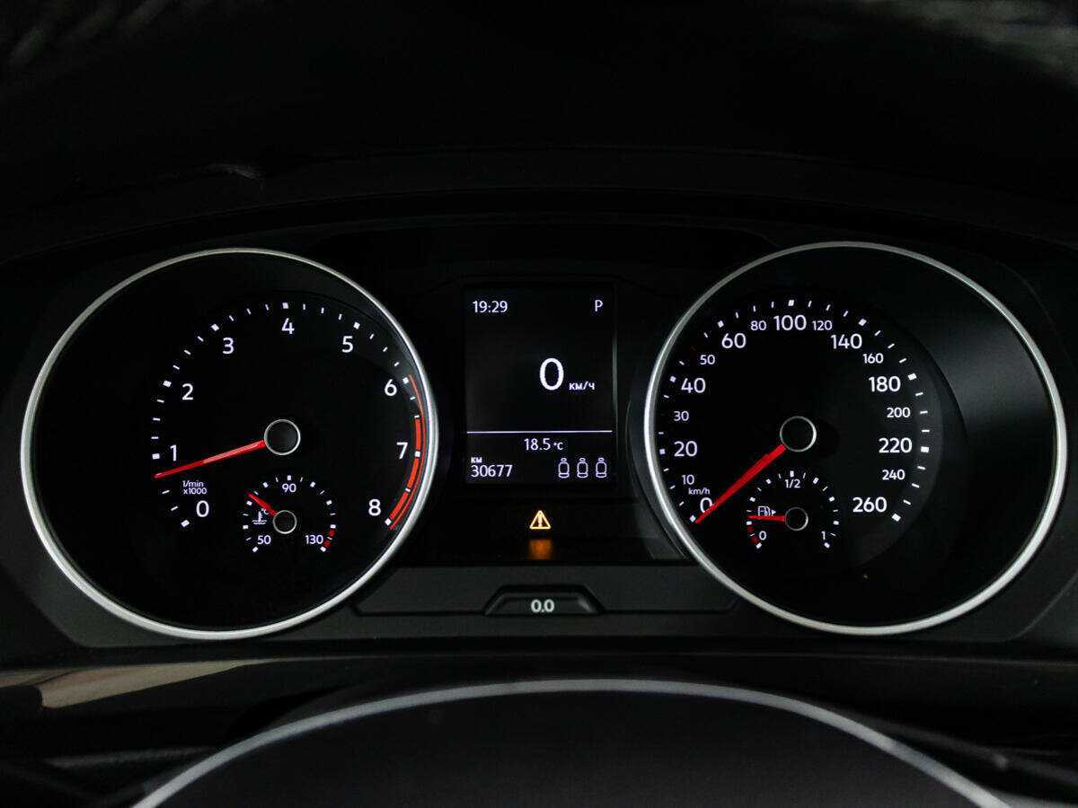 Купить Volkswagen Tiguan с пробегом. Фото: #11