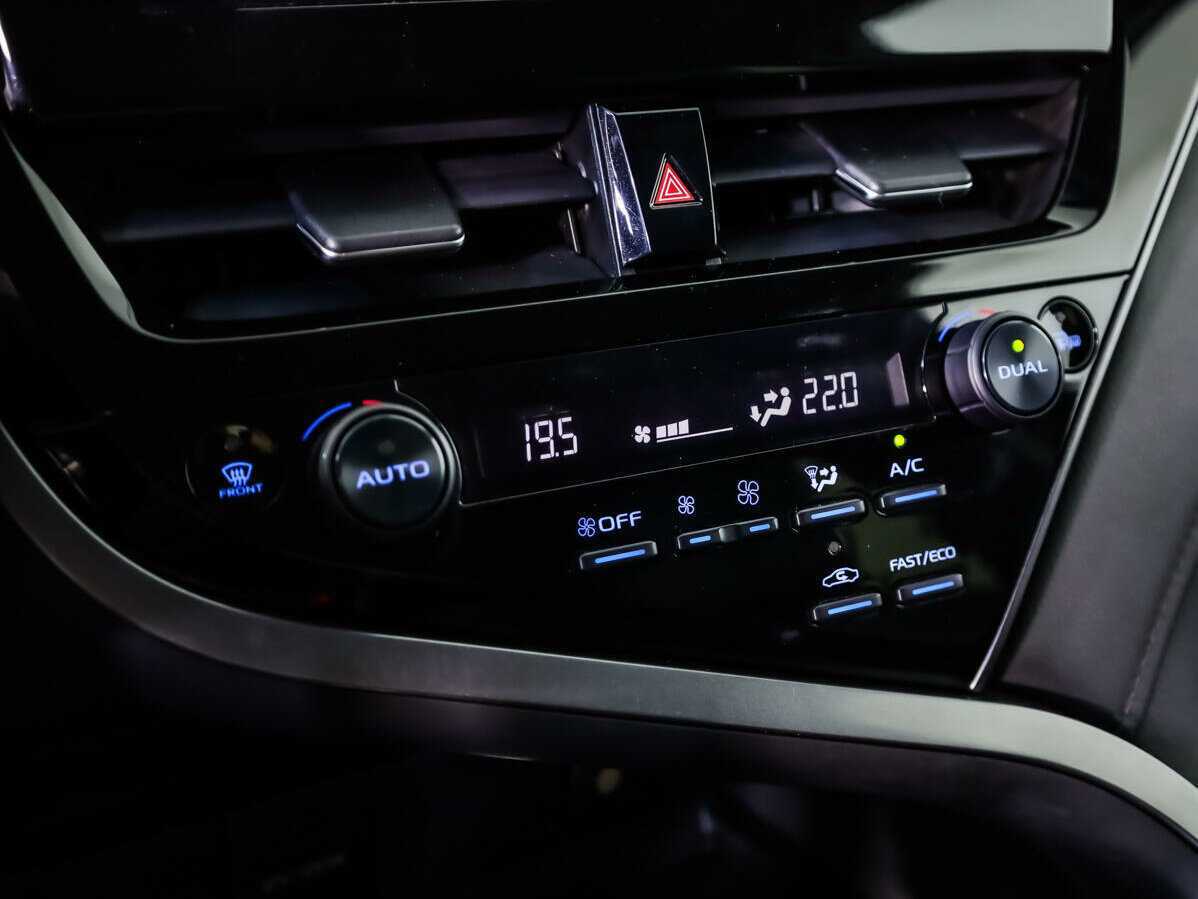 Купить Toyota Camry с пробегом. Фото: #13