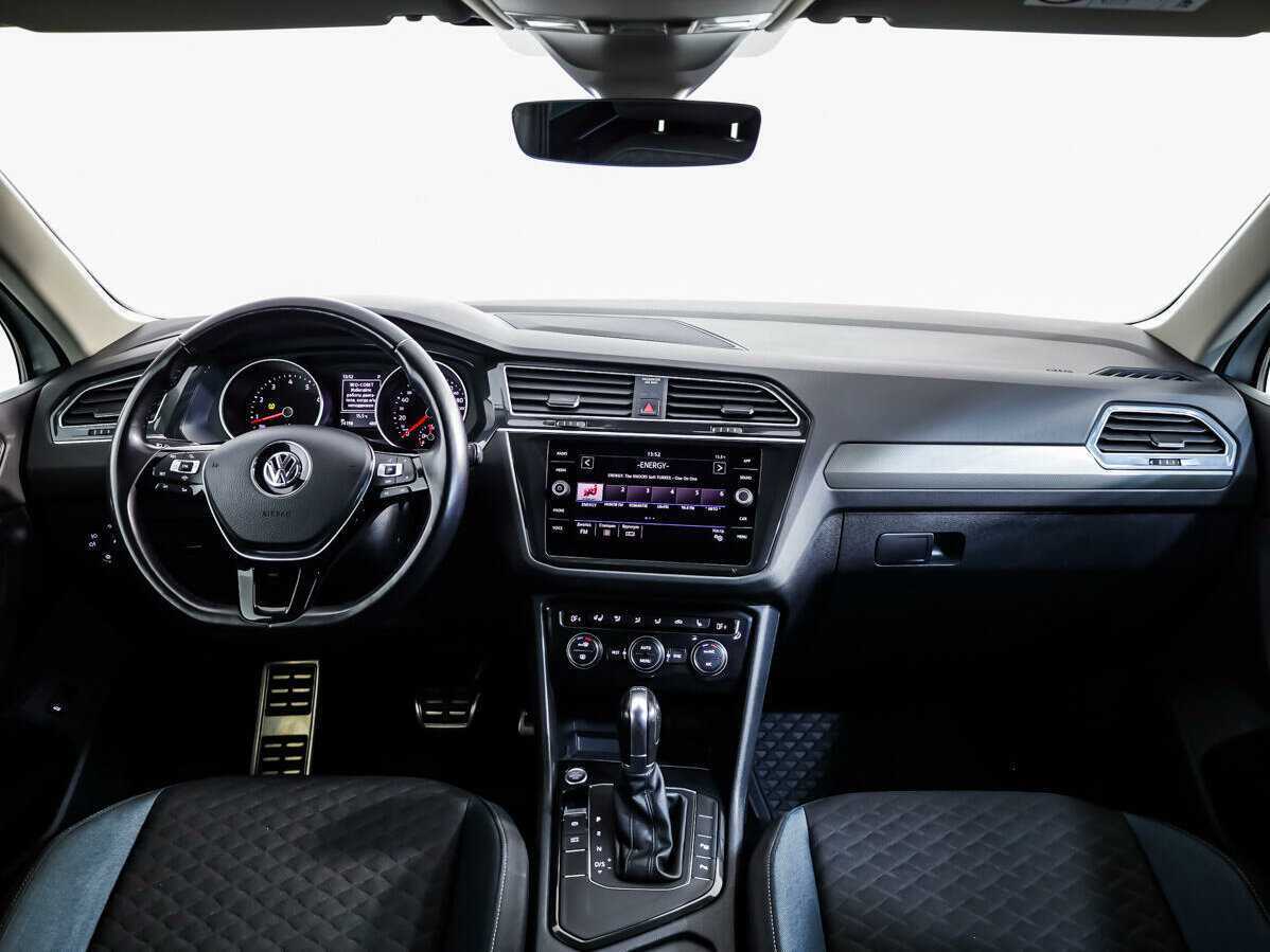 Купить Volkswagen Tiguan с пробегом. Фото: #8