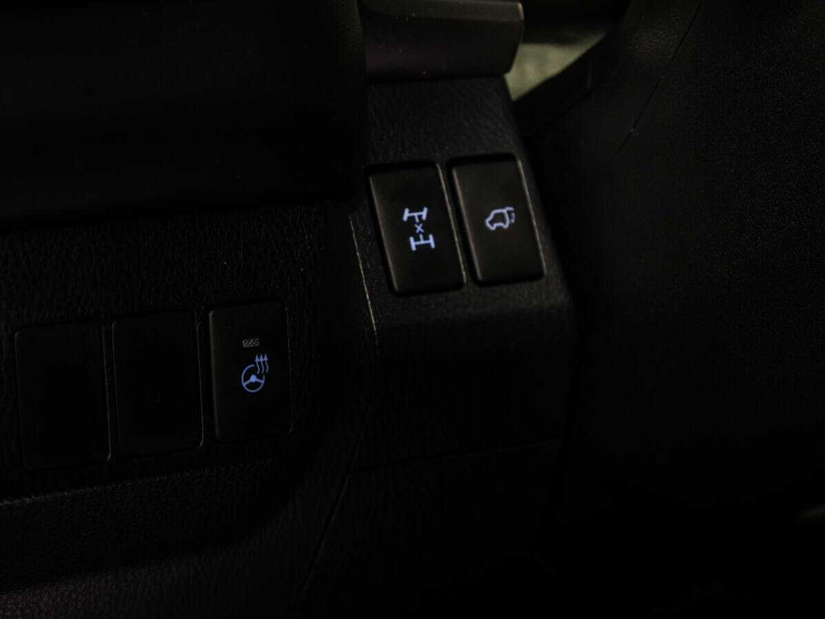 Купить Toyota RAV4 с пробегом. Фото: #15