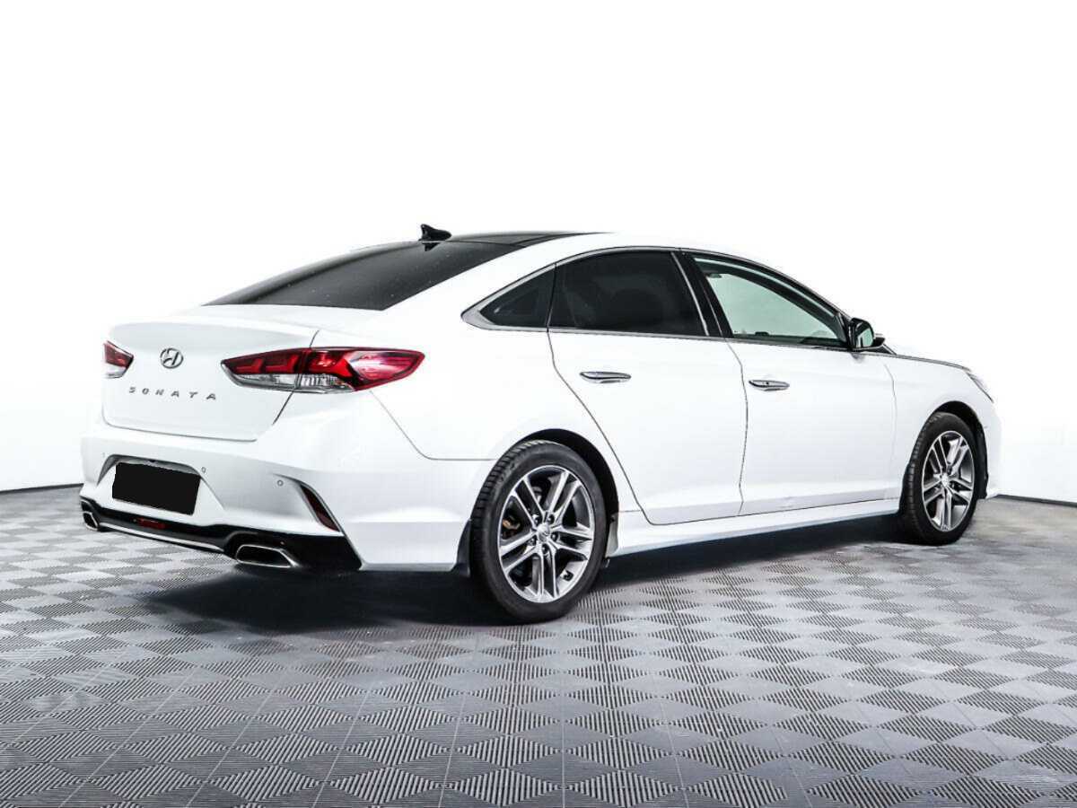 Купить Hyundai Sonata с пробегом. Фото: #4