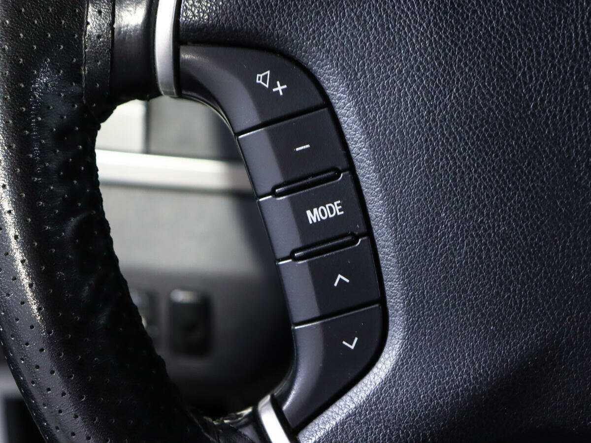 Купить Mitsubishi Pajero с пробегом. Фото: #13