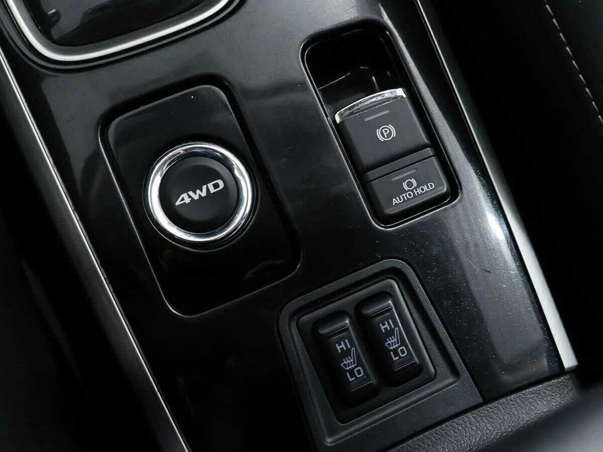 Купить Mitsubishi Outlander с пробегом. Фото: #17