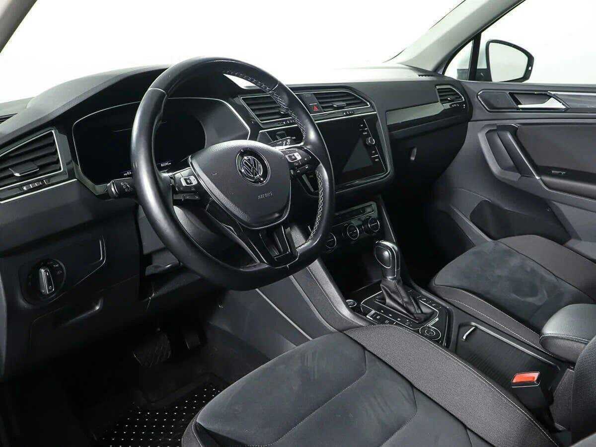 Купить Volkswagen Tiguan с пробегом. Фото: #11