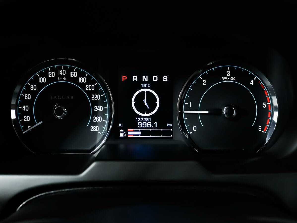 Купить Jaguar XF с пробегом. Фото: #7