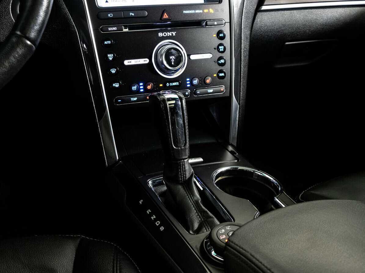 Купить Ford Explorer с пробегом. Фото: #11