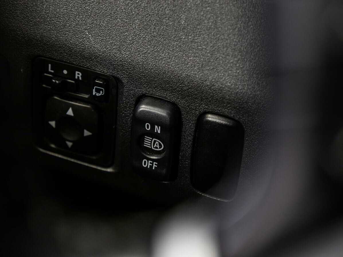 Купить Mitsubishi Pajero с пробегом. Фото: #16