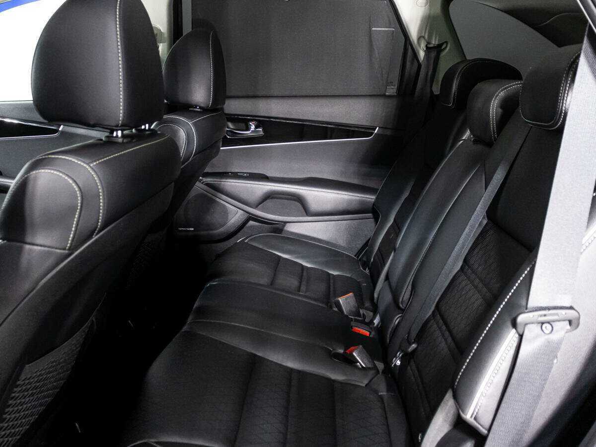 Купить Kia Sorento с пробегом. Фото: #9