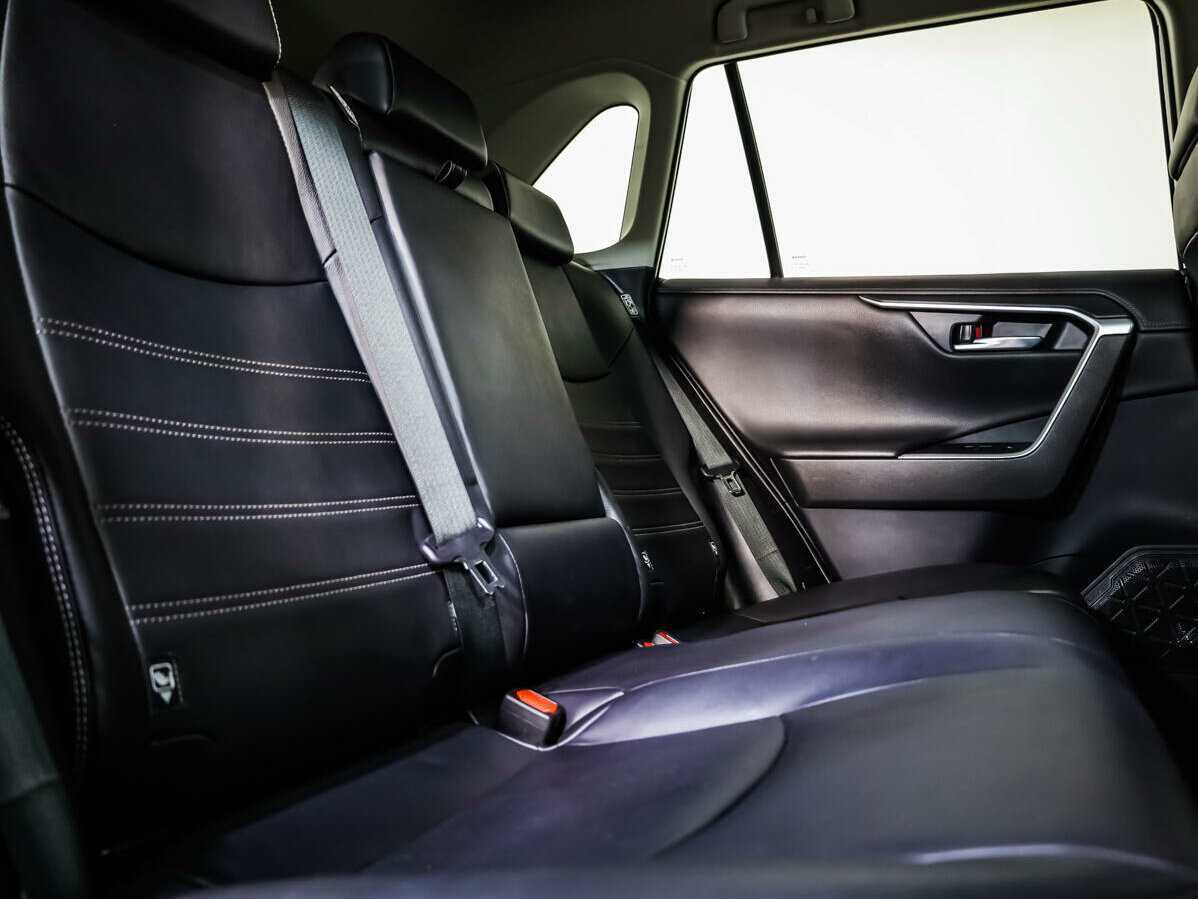 Купить Toyota RAV4 с пробегом. Фото: #12