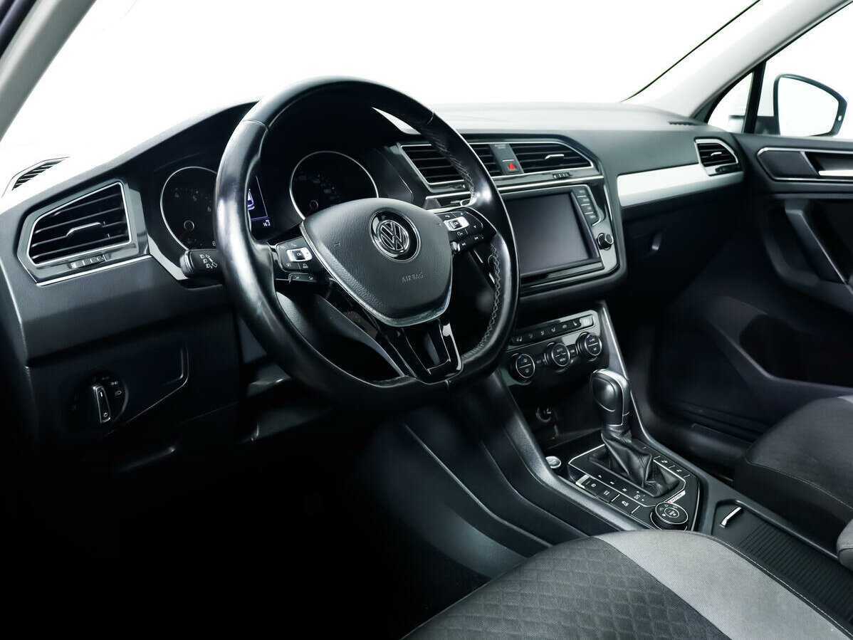Купить Volkswagen Tiguan с пробегом. Фото: #12