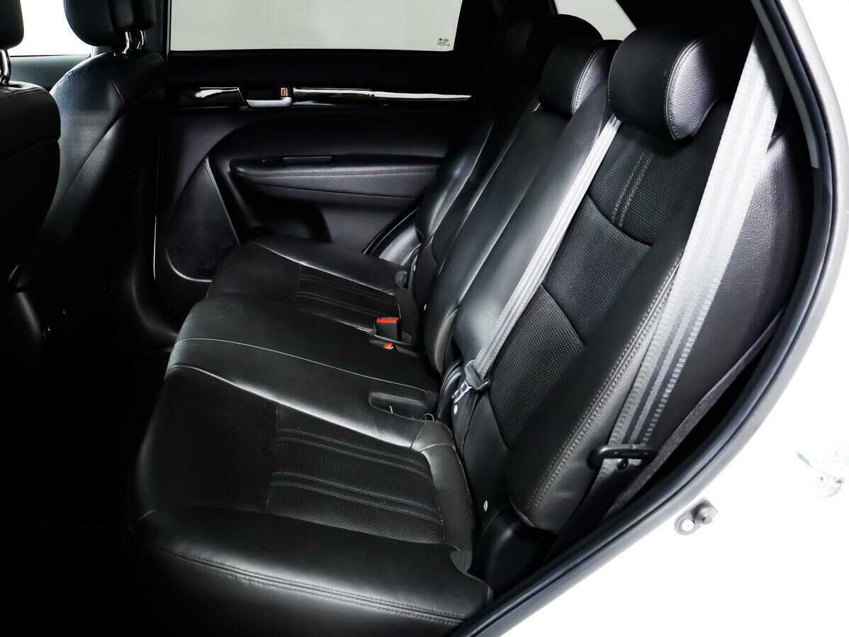Купить Kia Sorento с пробегом. Фото: #9