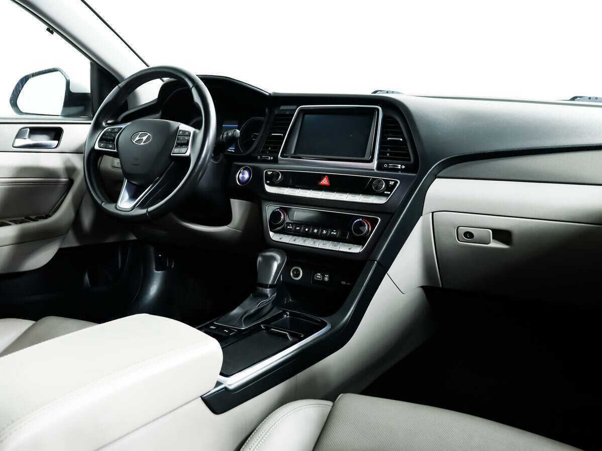 Купить Hyundai Sonata с пробегом. Фото: #8