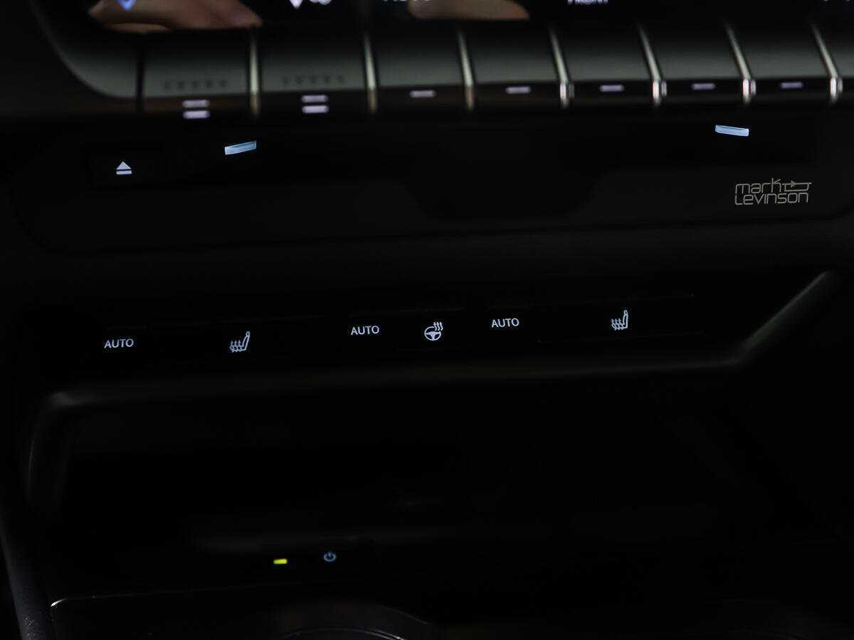 Купить Lexus UX с пробегом. Фото: #18