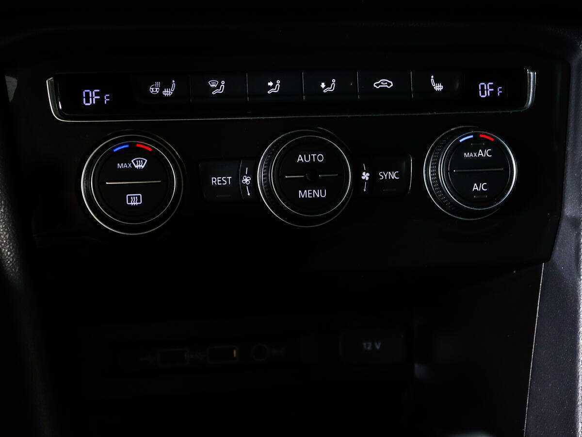 Купить Volkswagen Tiguan с пробегом. Фото: #15