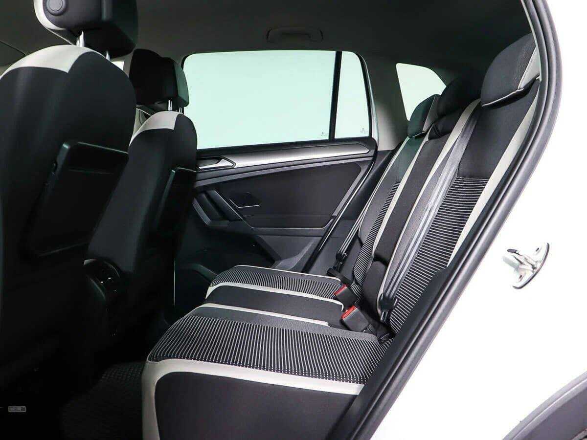 Купить Volkswagen Tiguan с пробегом. Фото: #13