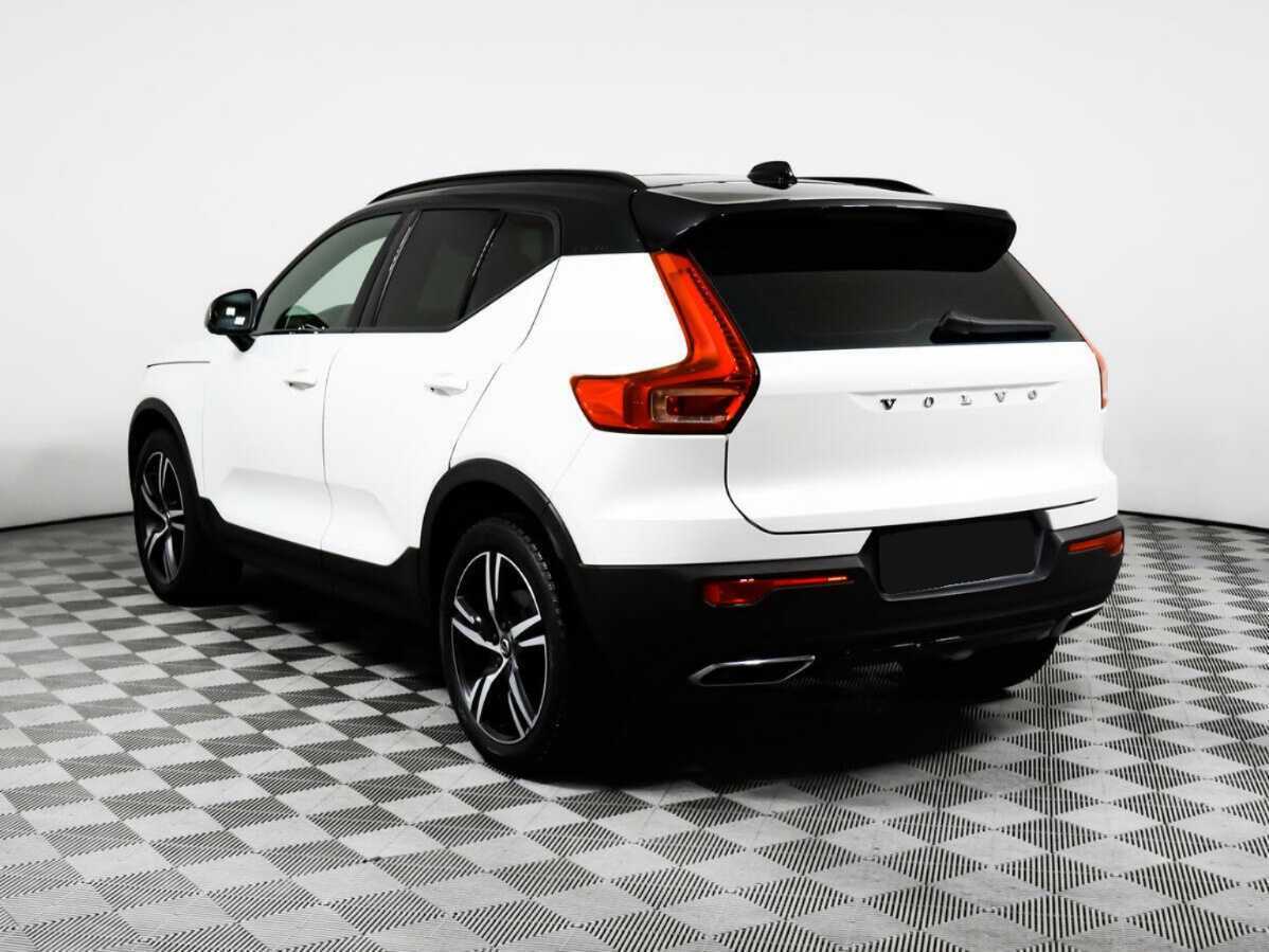 Купить Volvo XC40 с пробегом. Фото: #5