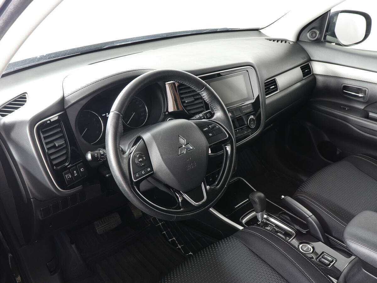 Купить Mitsubishi Outlander с пробегом. Фото: #8