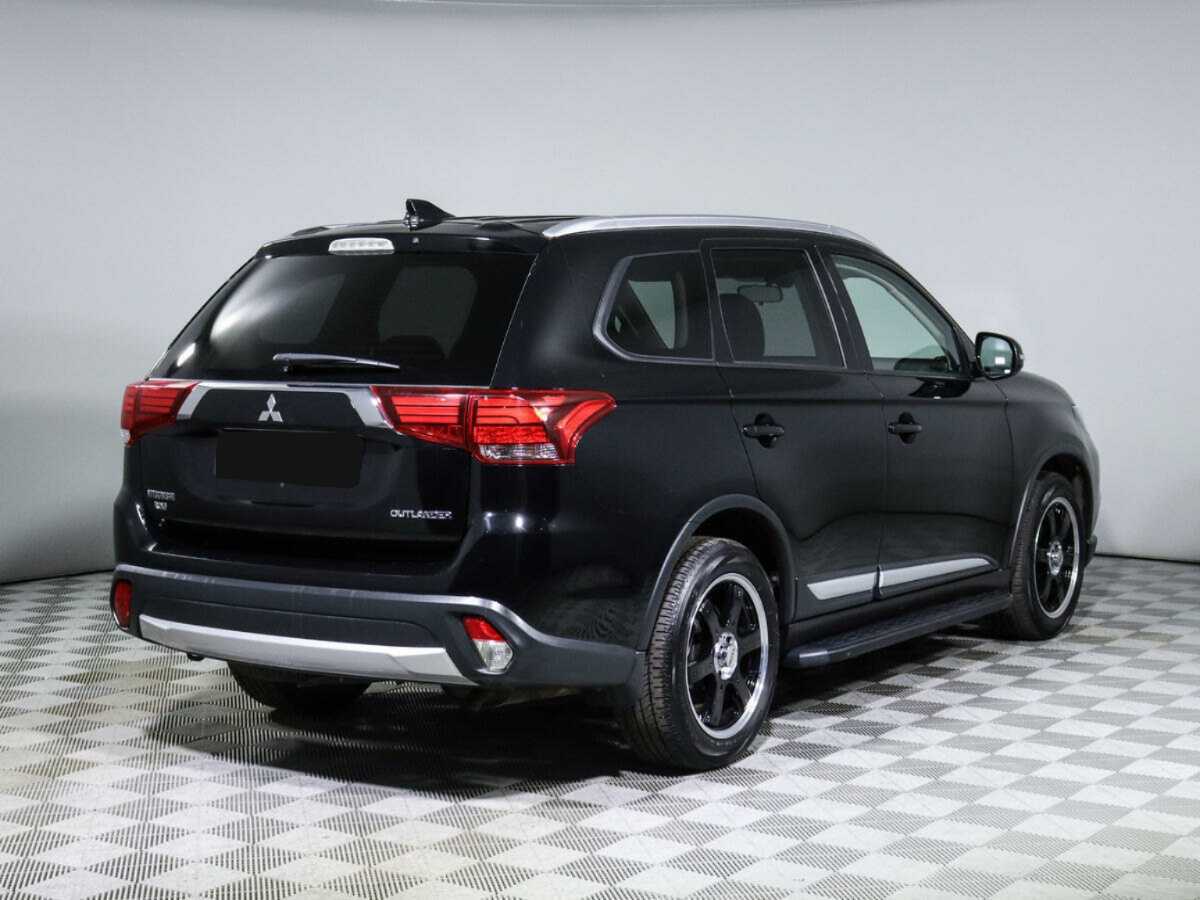 Купить Mitsubishi Outlander с пробегом. Фото: #3