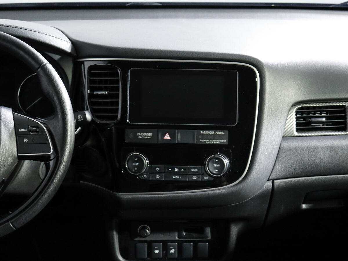 Купить Mitsubishi Outlander с пробегом. Фото: #10