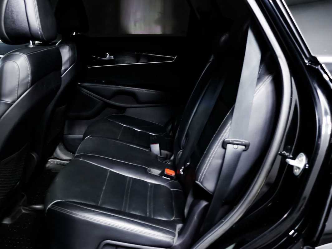Купить Kia Sorento с пробегом. Фото: #11