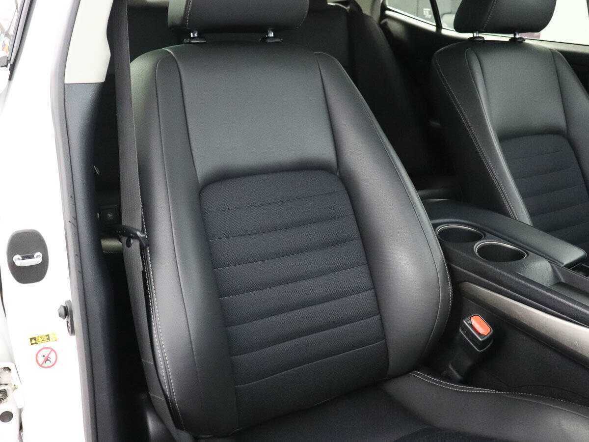 Купить Lexus IS с пробегом. Фото: #9