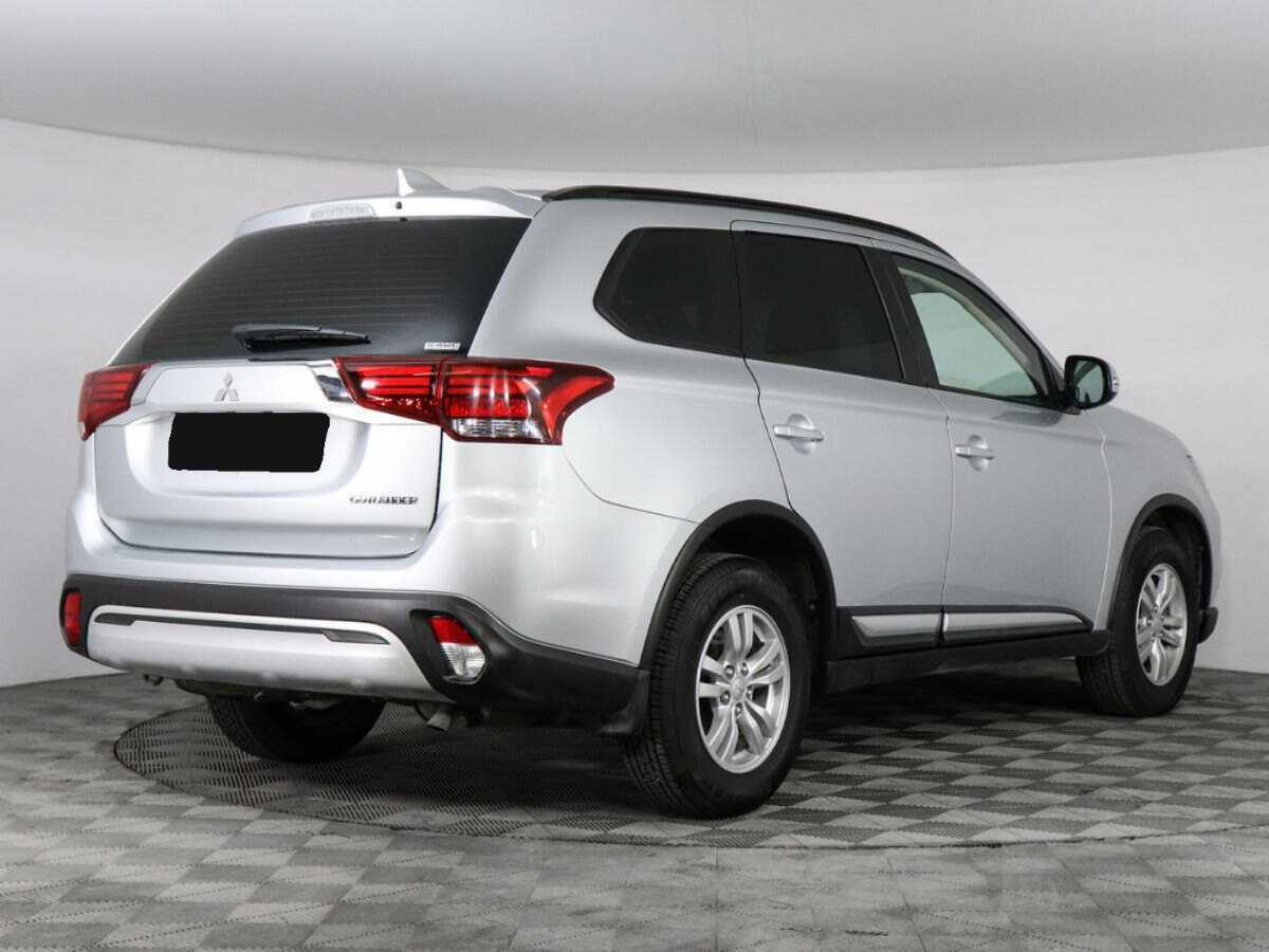 Купить Mitsubishi Outlander с пробегом. Фото: #4