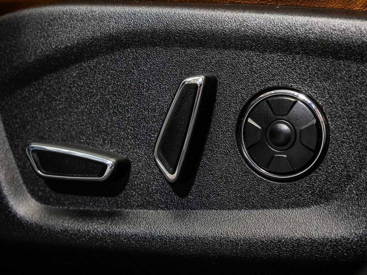 Купить Ford Explorer с пробегом. Фото: #21