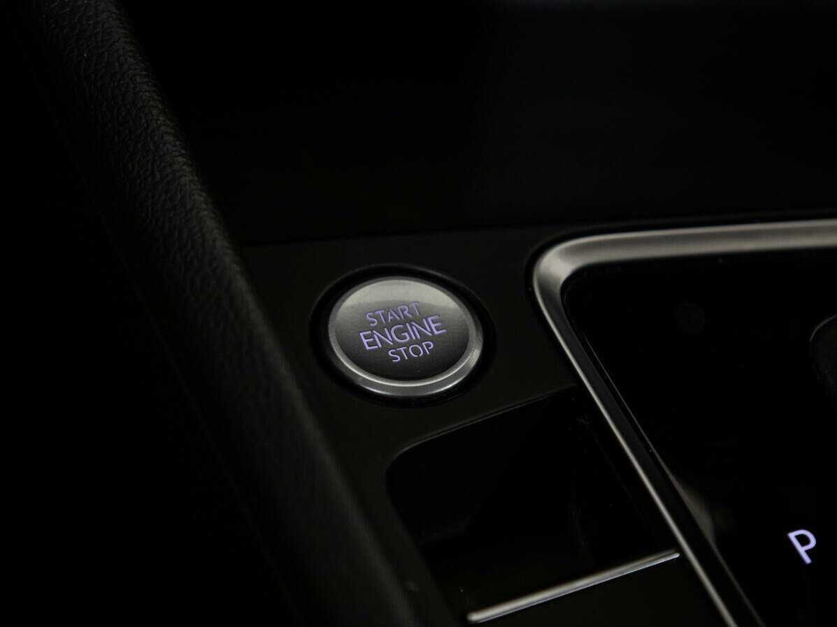 Купить Volkswagen Jetta с пробегом. Фото: #16