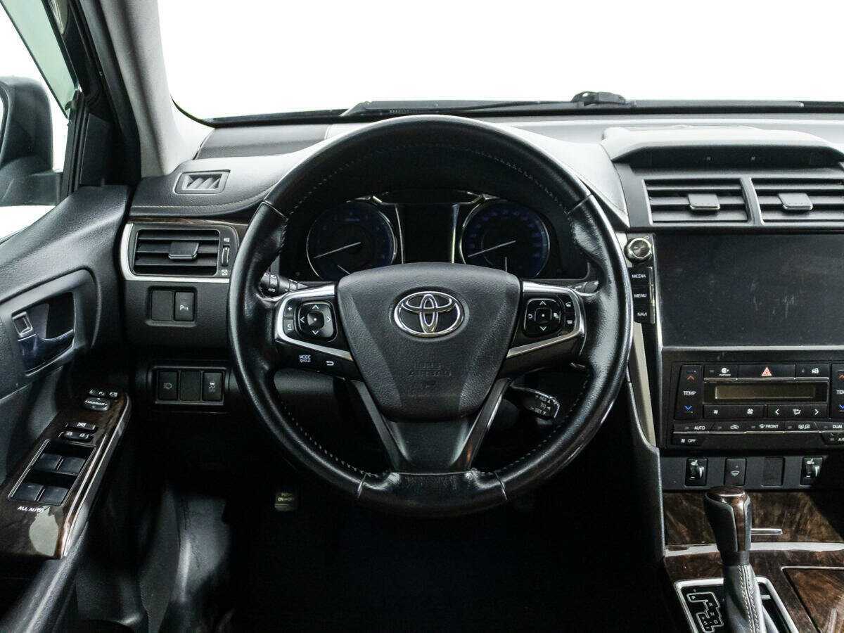 Купить Toyota Camry с пробегом. Фото: #18