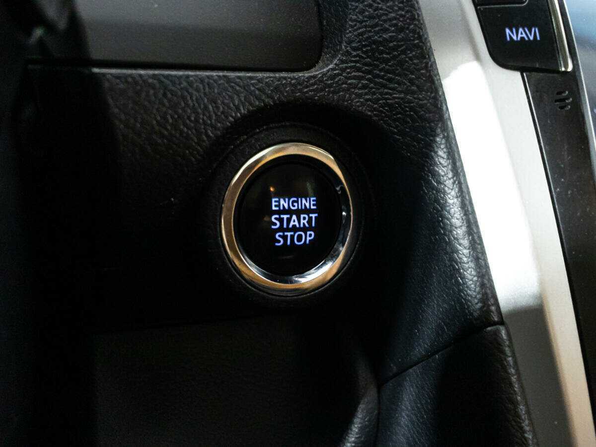 Купить Toyota Camry с пробегом. Фото: #19