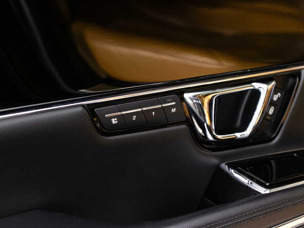 Купить Jaguar XJ с пробегом. Фото: #16