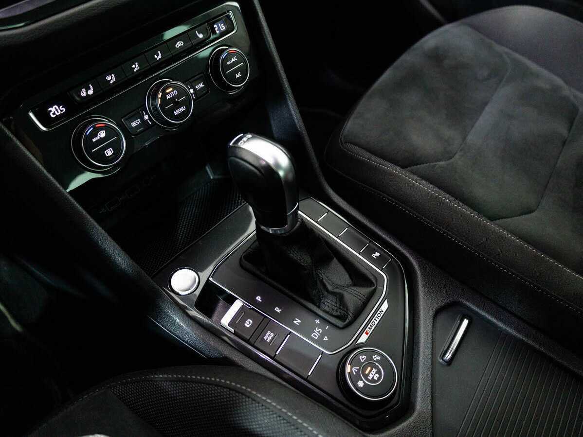 Купить Volkswagen Tiguan с пробегом. Фото: #18