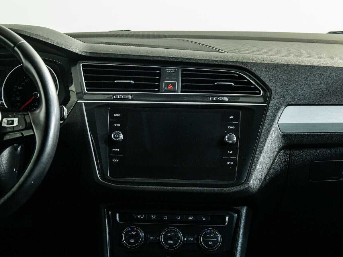 Купить Volkswagen Tiguan с пробегом. Фото: #12