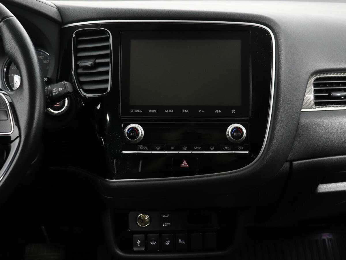 Купить Mitsubishi Outlander с пробегом. Фото: #13