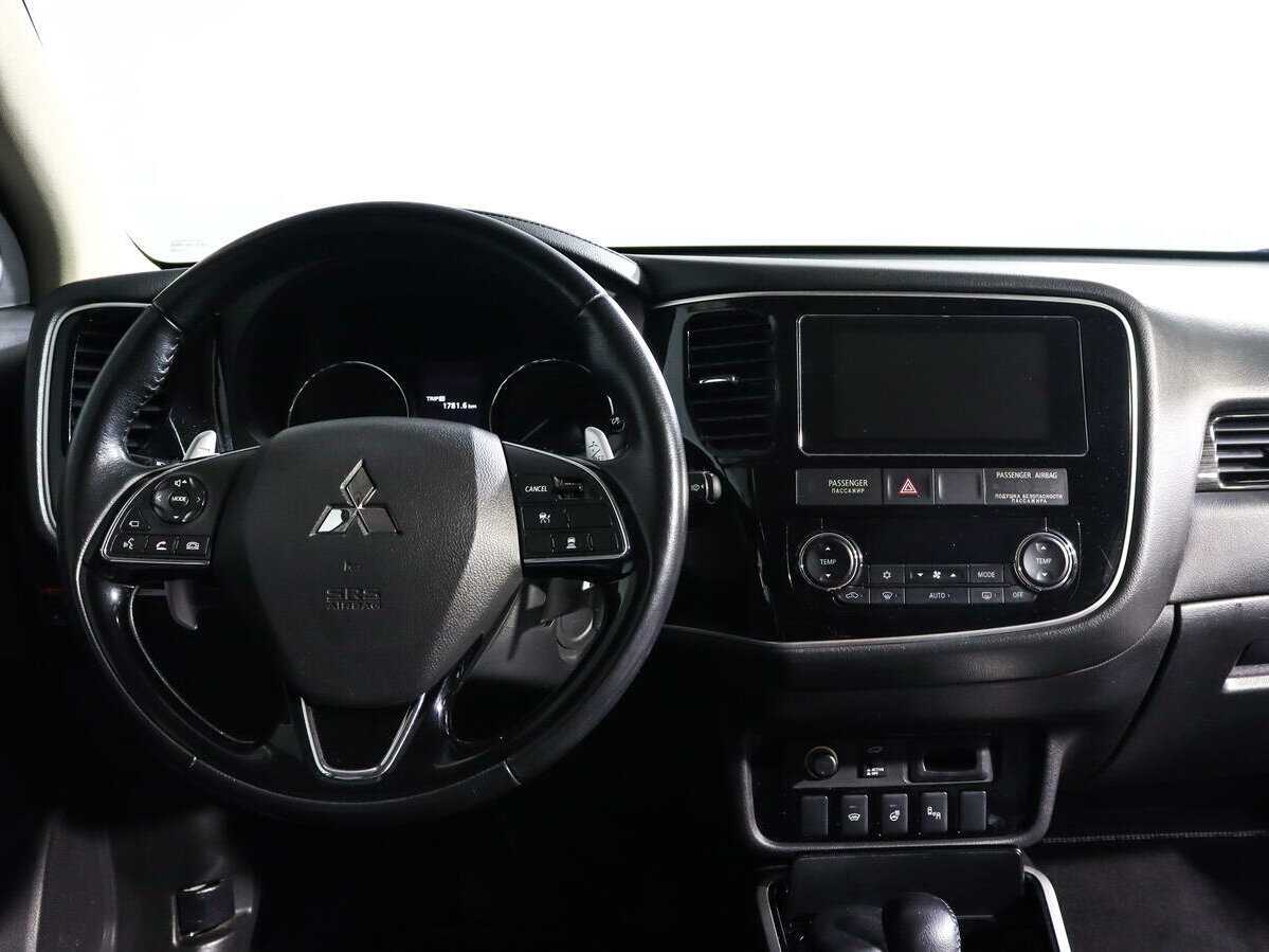 Купить Mitsubishi Outlander с пробегом. Фото: #9