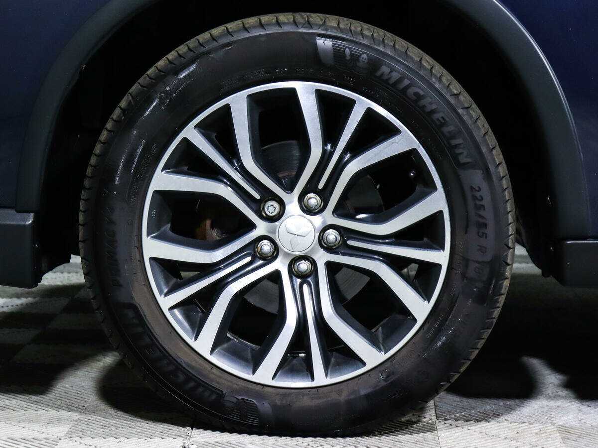 Купить Mitsubishi Outlander с пробегом. Фото: #18