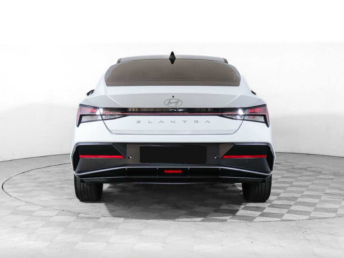 Купить Hyundai Elantra с пробегом. Фото: #4