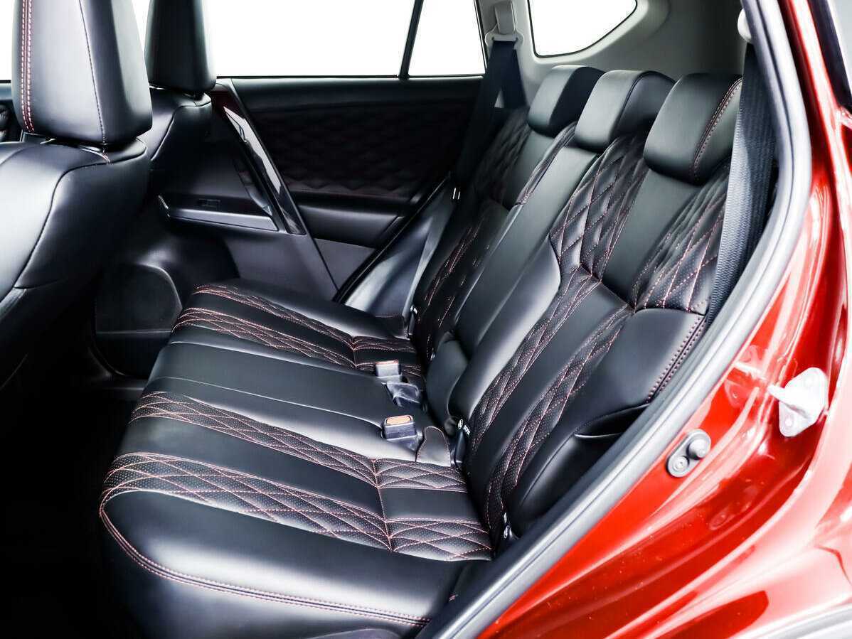 Купить Toyota RAV4 с пробегом. Фото: #11