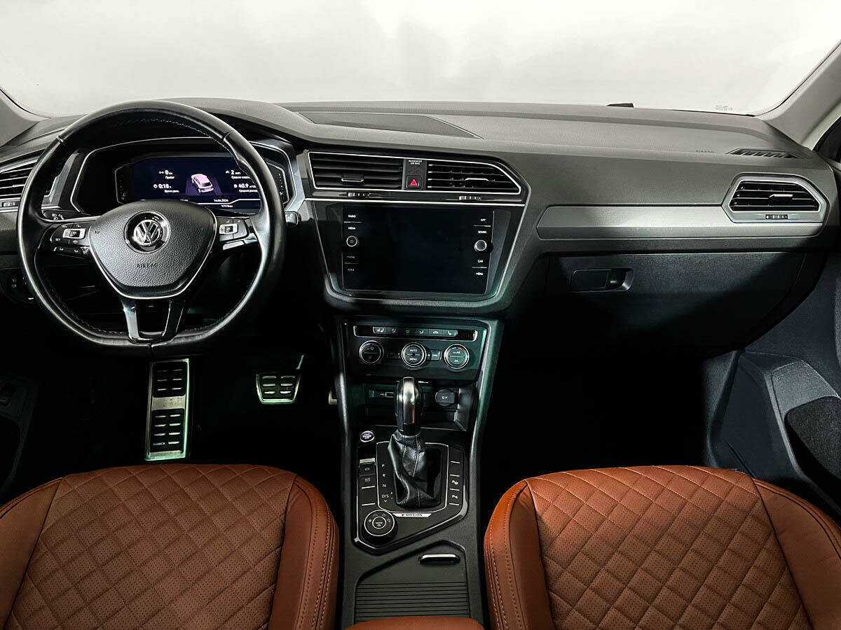 Купить Volkswagen Tiguan с пробегом. Фото: #11