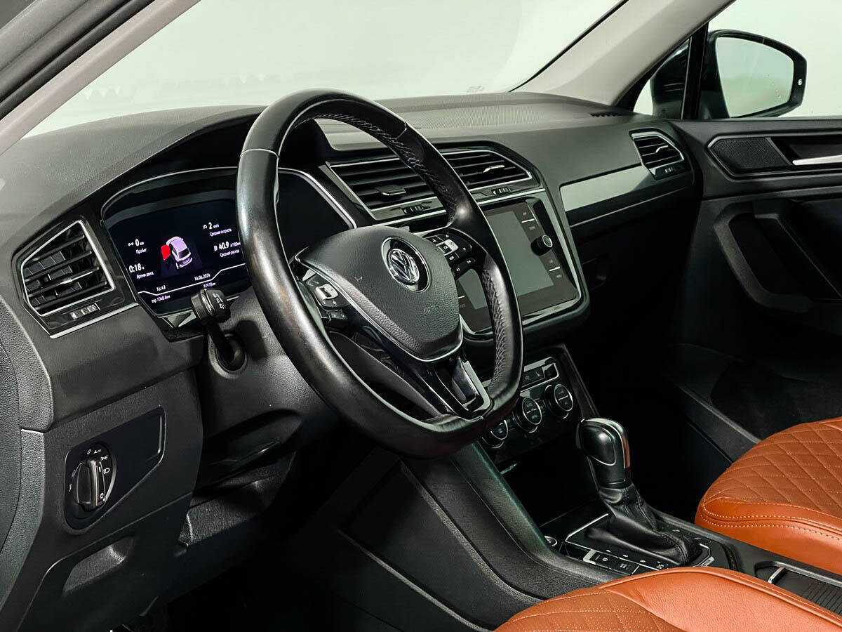 Купить Volkswagen Tiguan с пробегом. Фото: #12
