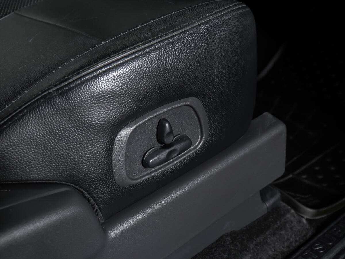 Купить Mitsubishi Pajero с пробегом. Фото: #12