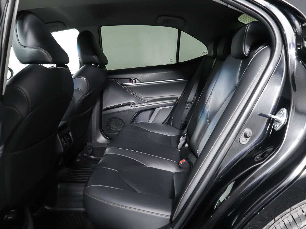 Купить Toyota Camry с пробегом. Фото: #8